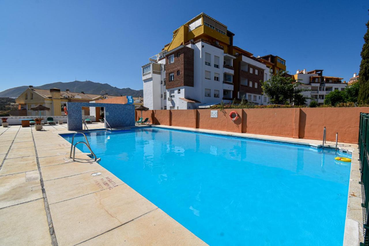 Apartamento Con Amplio Porche Y Bbq 베날마데나코스타 외부 사진