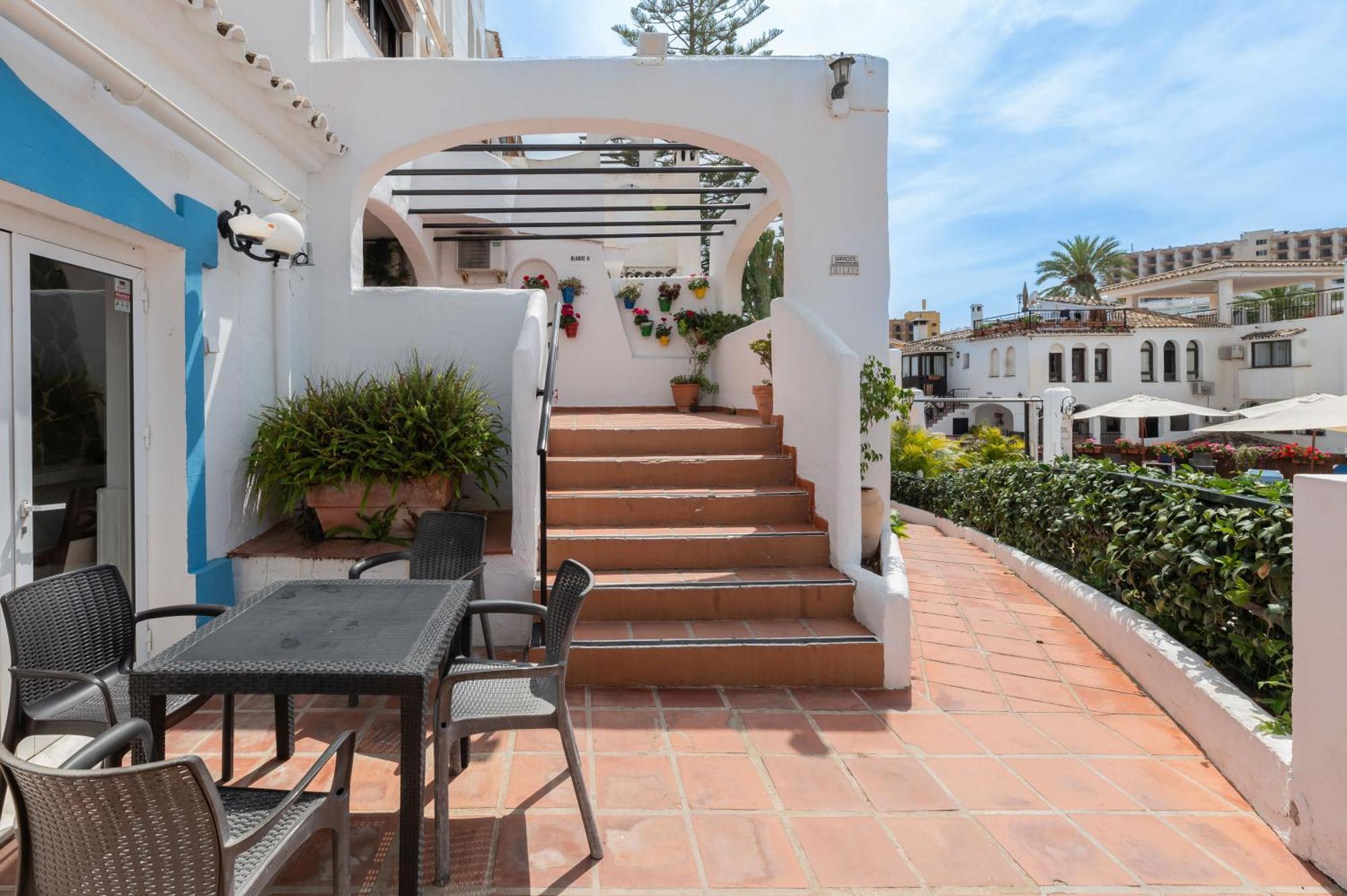 Apartamento Con Amplio Porche Y Bbq 베날마데나코스타 외부 사진