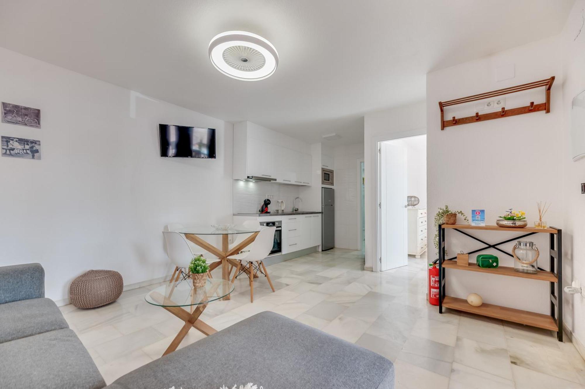 Apartamento Con Amplio Porche Y Bbq 베날마데나코스타 외부 사진