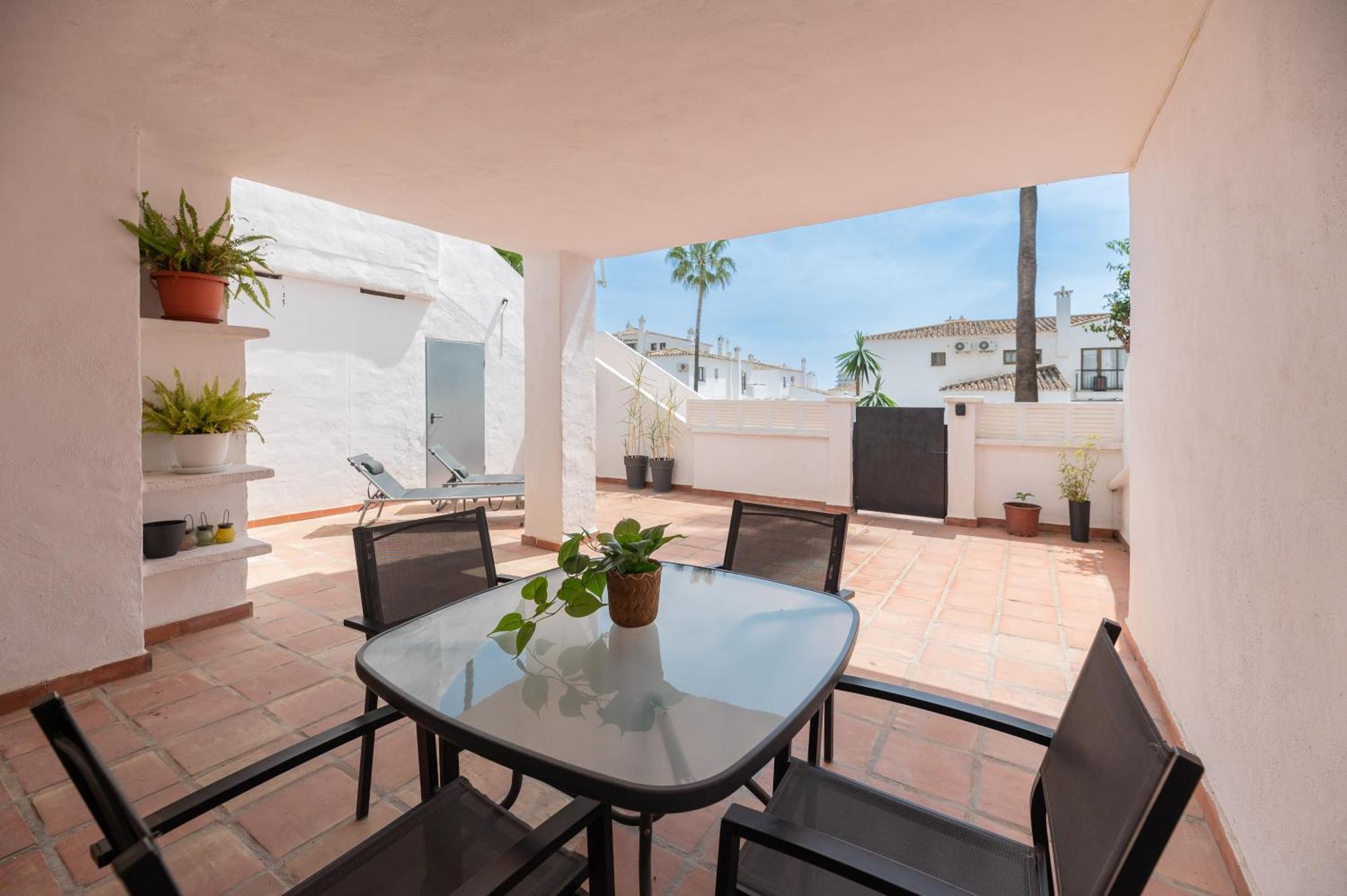 Apartamento Con Amplio Porche Y Bbq 베날마데나코스타 외부 사진