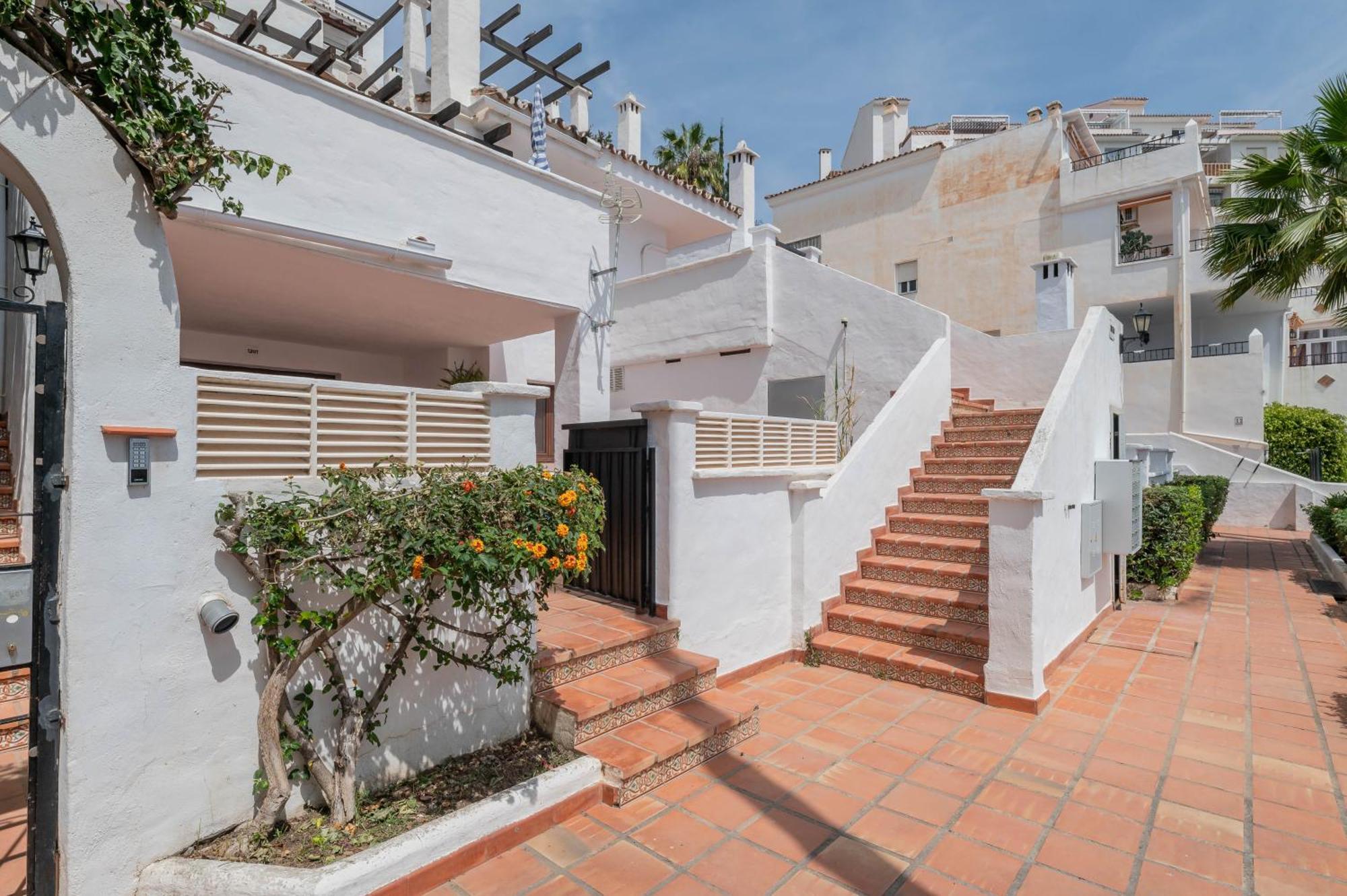Apartamento Con Amplio Porche Y Bbq 베날마데나코스타 외부 사진