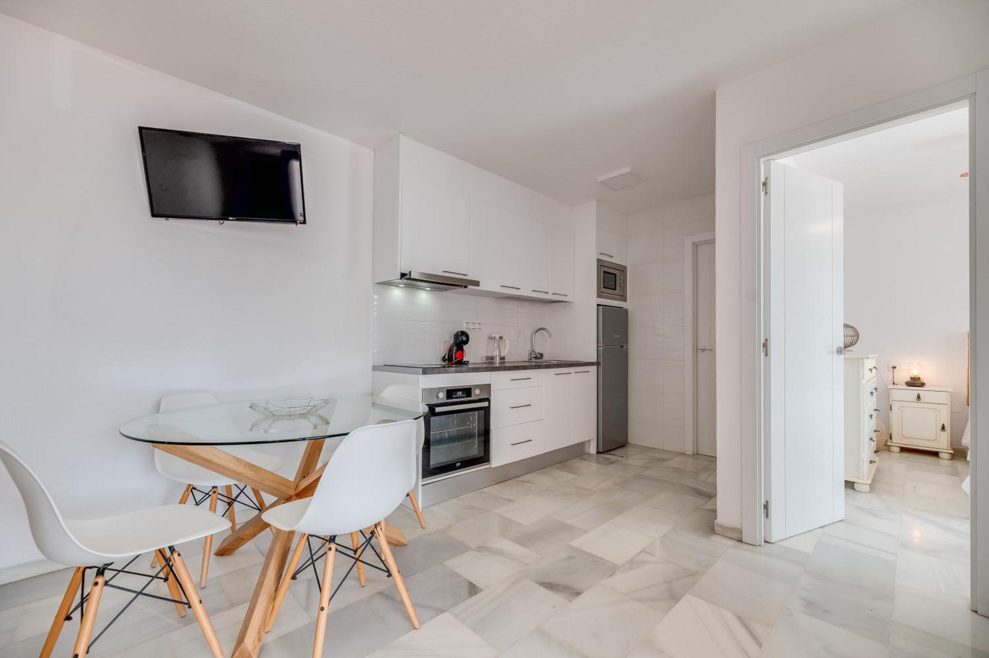 Apartamento Con Amplio Porche Y Bbq 베날마데나코스타 외부 사진